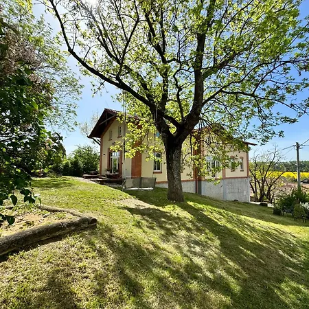 Tatil Evi Lisovna-prazdninovy Dum S Vinnym Sklepem Zerotice