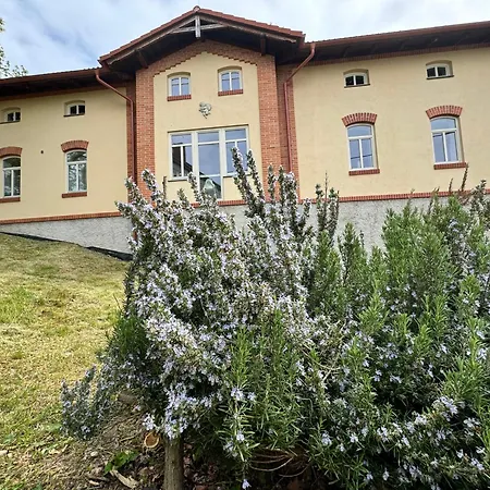 Tatil Evi Lisovna-prazdninovy Dum S Vinnym Sklepem