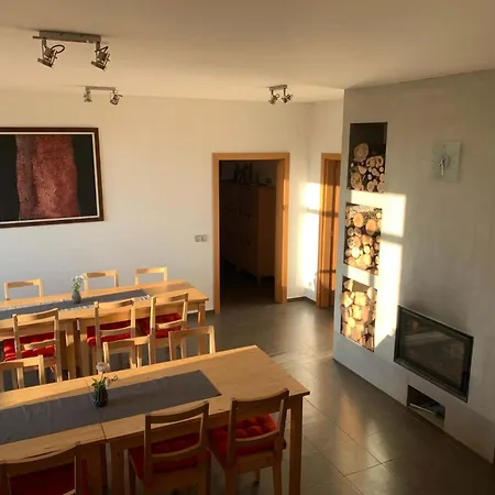 Tatil Evi Lisovna-prazdninovy Dum S Vinnym Sklepem Zerotice